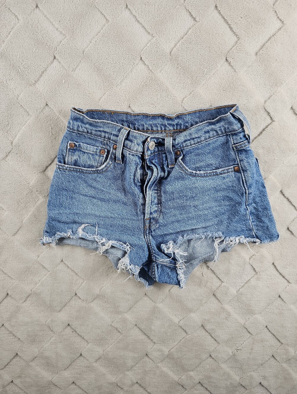 Levi’s 501 High Waisted Cutoff Shorts Womens 25 Blue Denim